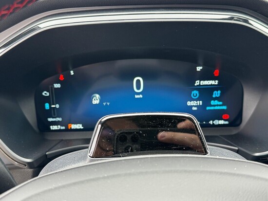 FORD Kuga ST-LINE X 2,5 Duratec Hybrid (HEV) 134 kW_5