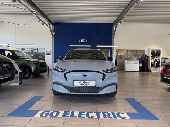 FORD Mustang Mach-E 88kWh Premium_2