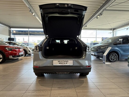 FORD Mustang Mach-E 88kWh Premium_4
