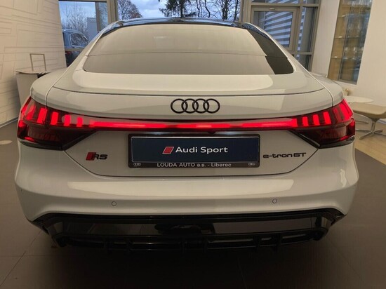 AUDI RS e-tron GT  440 kW  _2