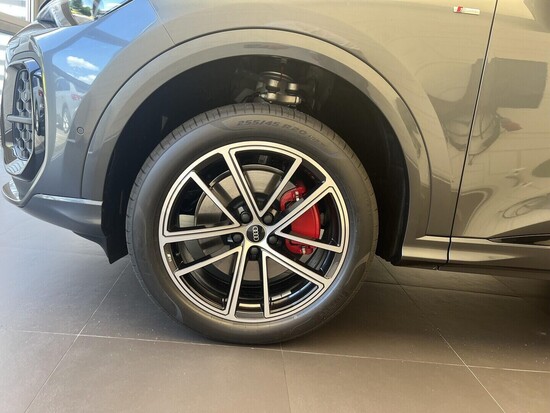AUDI Q5 S-line 40 TDI quattro STR 150 kW_5