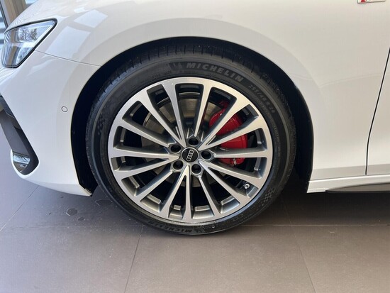 AUDI A6 Avant 3.0 TDI quattro 220 kW_3