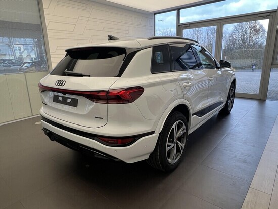 AUDI Q6 SUV e-tron quattro 315 kW_2