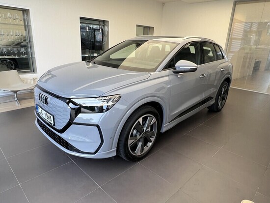 AUDI Q4 e-tron performance  210 kW_1