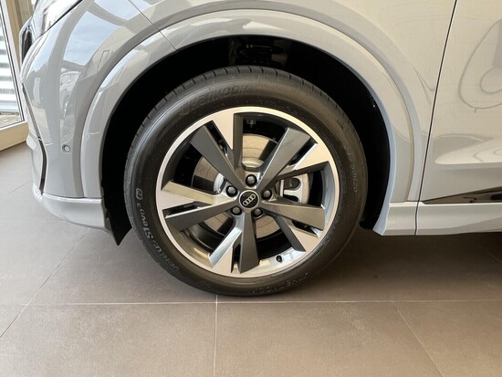 AUDI Q4 e-tron performance  210 kW_3