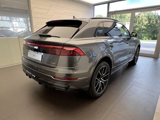 AUDI Q8 SUV TDI quattro 210 kW_2