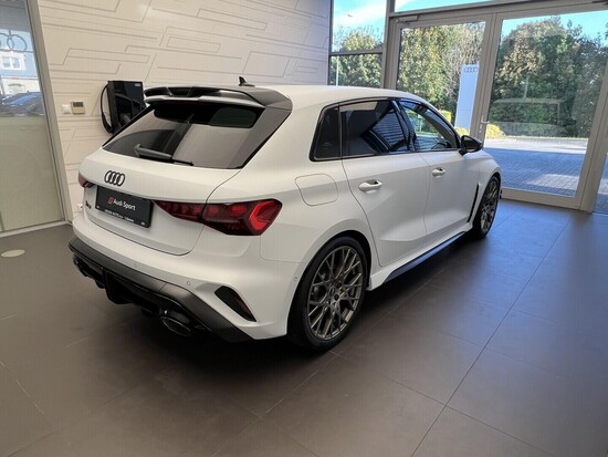 AUDI RS 3 Sportback 2,5 TFSI 294 kW_2