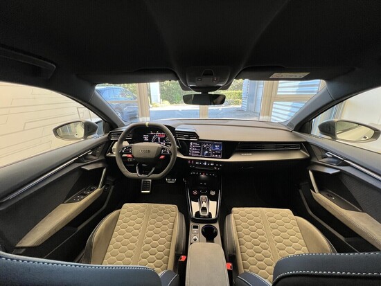 AUDI RS 3 Sportback 2,5 TFSI 294 kW_4