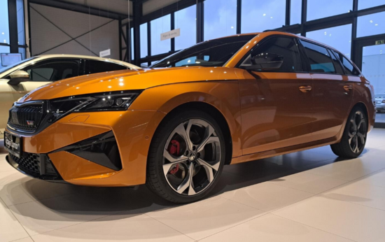 ŠKODA Octavia Combi RS 2,0 TSI 195 kW_2