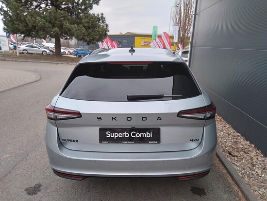 ŠKODA Superb Combi Sportline 2,0 TDI 4x4 142 kW_3