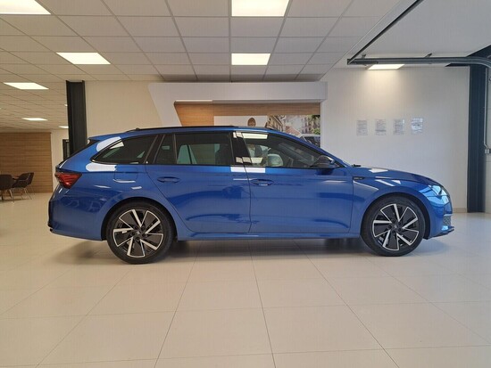 ŠKODA Octavia Combi Sportline 1,5 TSI m-HEV 110 kW _4