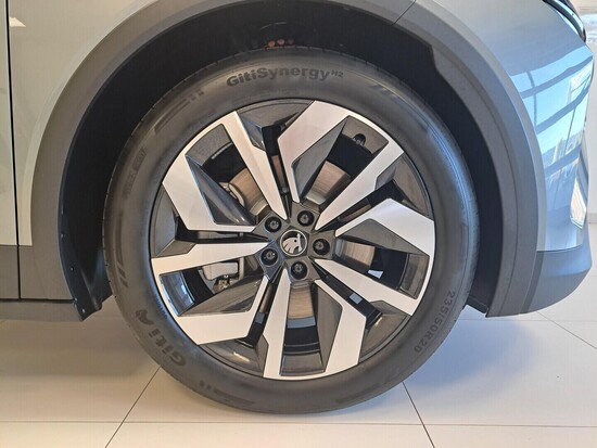ŠKODA Elroq Sportline 61 kWh 140 kW _5