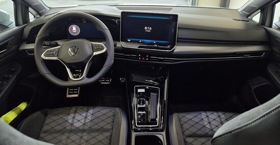 VOLKSWAGEN Golf Variant R-line People 1,5 eTSI 110 kW_4