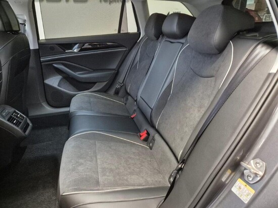 VOLKSWAGEN Passat Elegance 2,0 TDI 110 kW  7 Automatická 110 kW_4