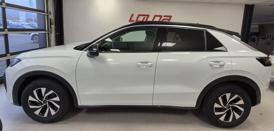VOLKSWAGEN T-Roc Life 1,5 eTSI 7DSG 85 kW_2