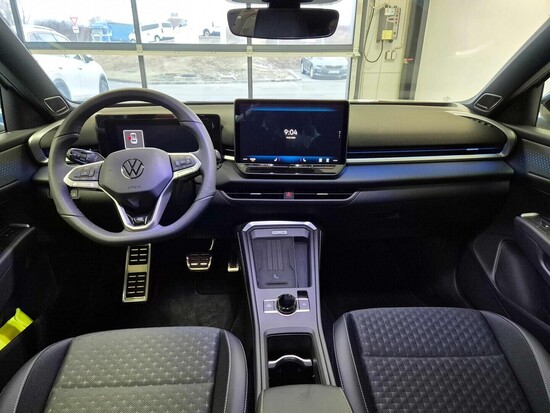 VOLKSWAGEN T-Roc R-Line 1,5 eTSI 7DSG 110 kW_4