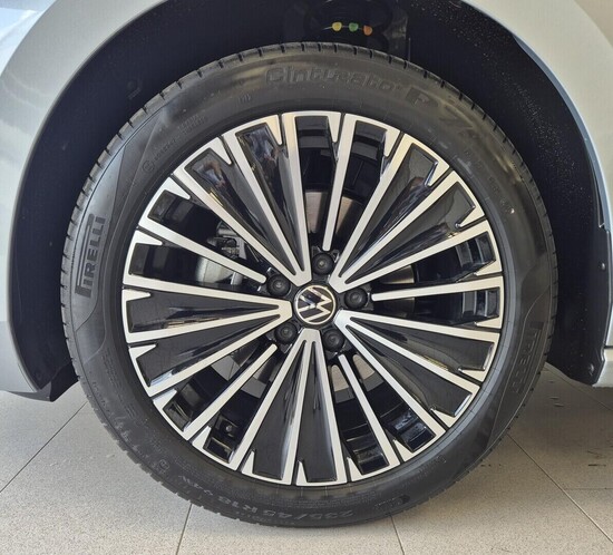 VOLKSWAGEN Passat Elegance 2,0 TDI 110 kW  7 Automatická 110 kW_5