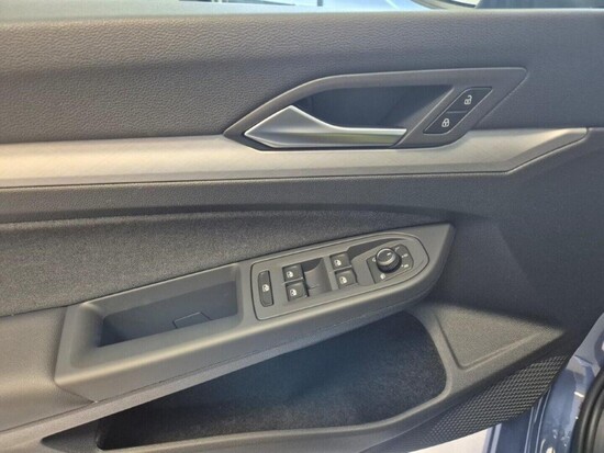 VOLKSWAGEN Golf People 1,5 TSI 85 kW_5