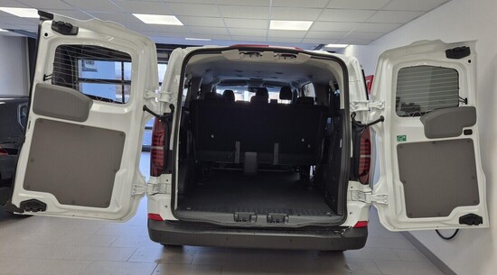 VOLKSWAGEN Entry Transporter Kombi 2,0 TDI 8AUT DR 125 kW_3