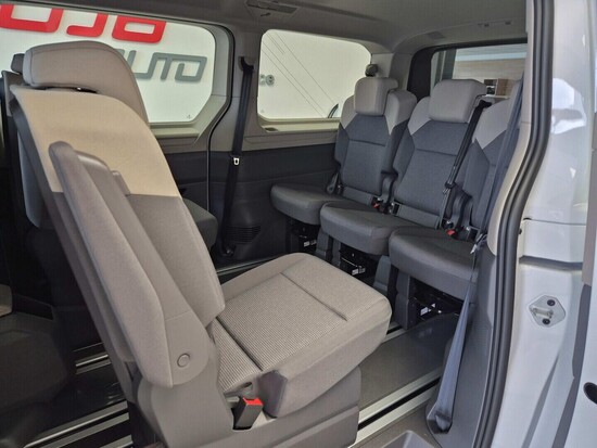 VOLKSWAGEN Akční Multivan Long 1,5 TSI PHEV  kW_4