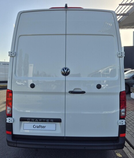 VOLKSWAGEN Crafter skříň 35 103kW 8AU FWD DR  kW_3