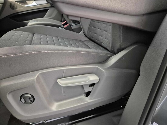 VOLKSWAGEN Akční Multivan Life 2,0 TDI 2,0 110 kW_5