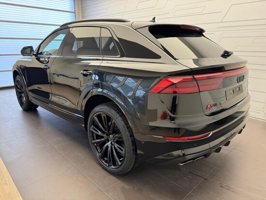 AUDI SQ8 SUV V8 TFSI quattro 373 kW_3