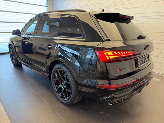 AUDI SQ7 SUV V8 TFSI quattro 373 kW_3