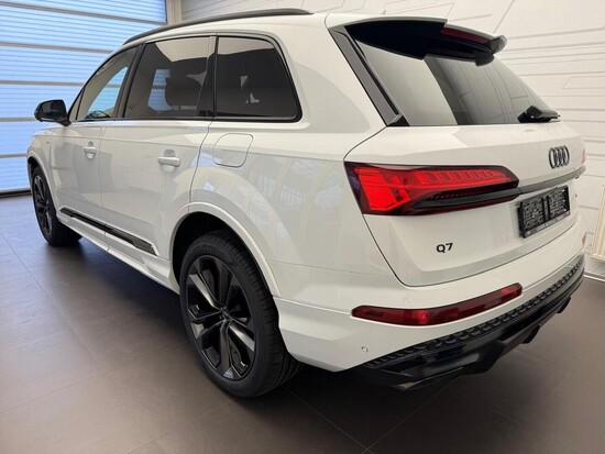 AUDI Q7 SUV S line quattro TFSI e 360 kW_3