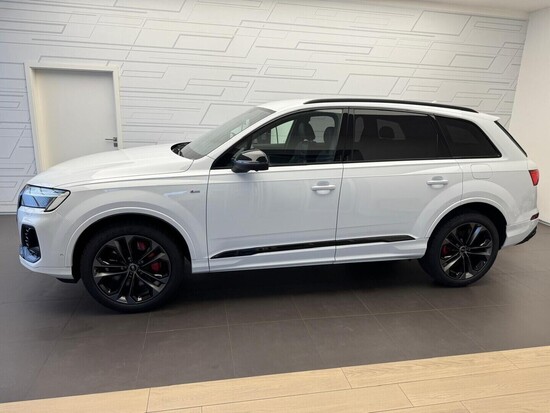 AUDI Q7 SUV S line quattro TFSI e 360 kW_4