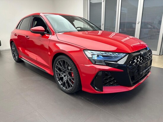 AUDI RS 3 Sportback  2,5 TFSI 294 kW_2