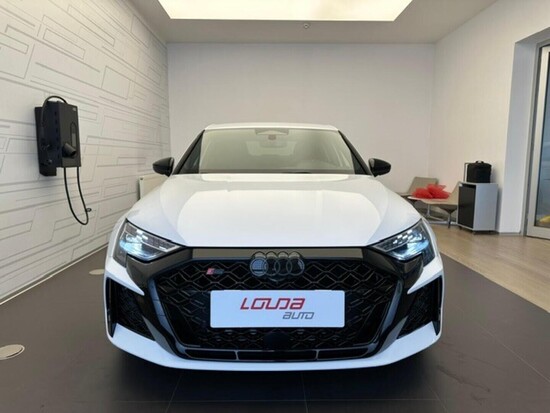 AUDI RS 3 Limuzína quattro 2.5 TFSI 294 kW_2