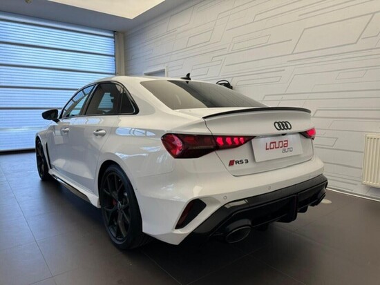 AUDI RS 3 Limuzína quattro 2.5 TFSI 294 kW_3
