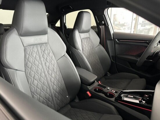 AUDI RS 3 Limuzína quattro 2.5 TFSI 294 kW_5