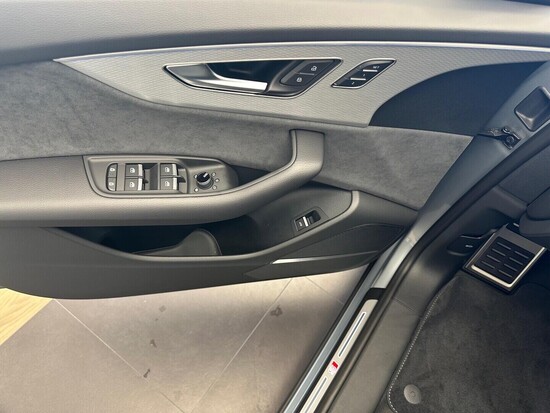 AUDI SQ8 SUV V8 TFSI quattro 373 kW   kW_5