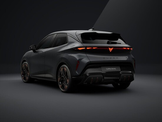 CUPRA  Raval VZ 55,2kWh/225k . 166 kW_3