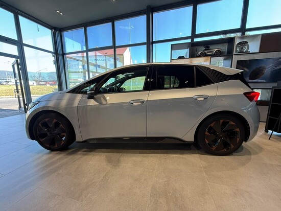 CUPRA Born e-Boost 77 kWh / 231k 170 kW  Head-up, Beats, el.sed., nast. tlumiče, nez.topení_3