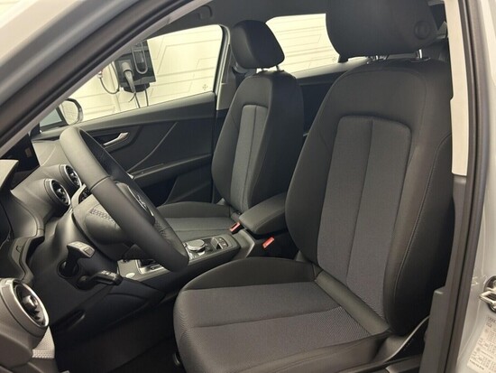 AUDI Q2 Advanced 35 TFSI CoD 110 kW_5