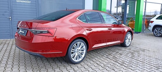ŠKODA Superb Style 2,0 TDI 147 kW  DSG_4