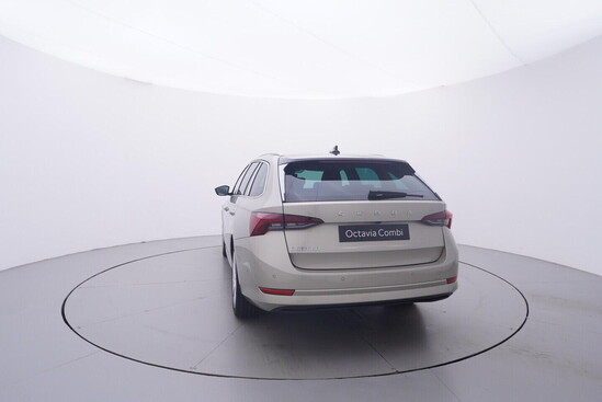 ŠKODA Octavia Combi Exclusive 2,0 TDI 110 kW_4