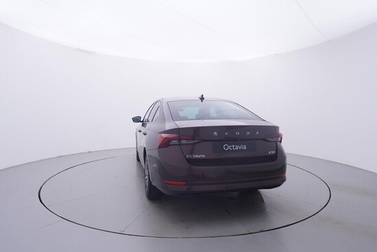 ŠKODA Octavia Exclusive 1,5 TSI 110 kW_4