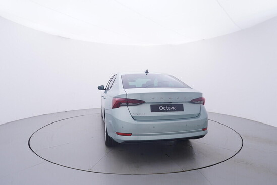 ŠKODA Octavia Exclusive 2,0 TDI 110 kW_4