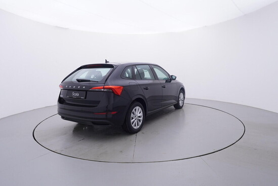 ŠKODA Scala Ambition 1,0 TSI 81 kW_5