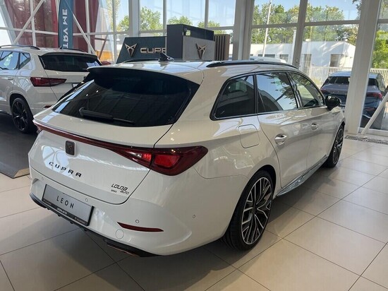 CUPRA Leon SP e-HYBRID 245k DSG 180 kW_3