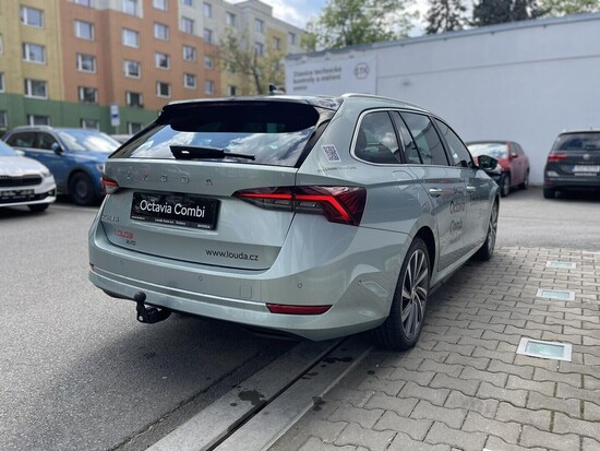 ŠKODA Octavia Combi Style 2,0 TDI 110 kW_5