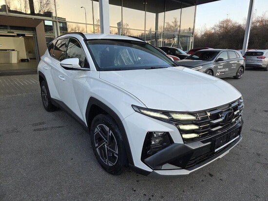 HYUNDAI TUCSON NX4 Smart 1,6 CRDi 85 kW_3