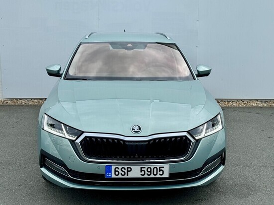 ŠKODA Octavia Combi Style 2,0 TDI 110 kW  DSG_4