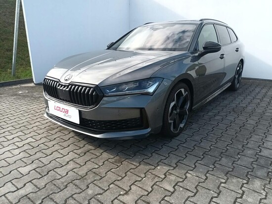 ŠKODA  Superb Combi Sportline 2,0 TSI 195 kW 7-stup. automat. 4x4_1