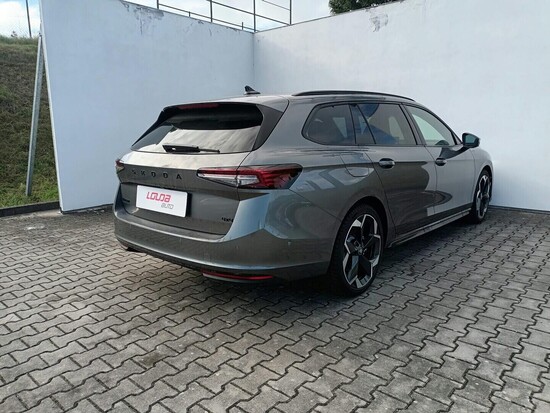 ŠKODA  Superb Combi Sportline 2,0 TSI 195 kW 7-stup. automat. 4x4_5