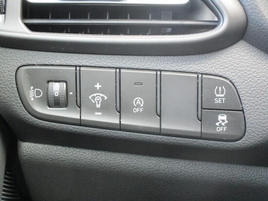 HYUNDAI i30 WG MY23 Smart 1,0 T-GDI 88 kW_5